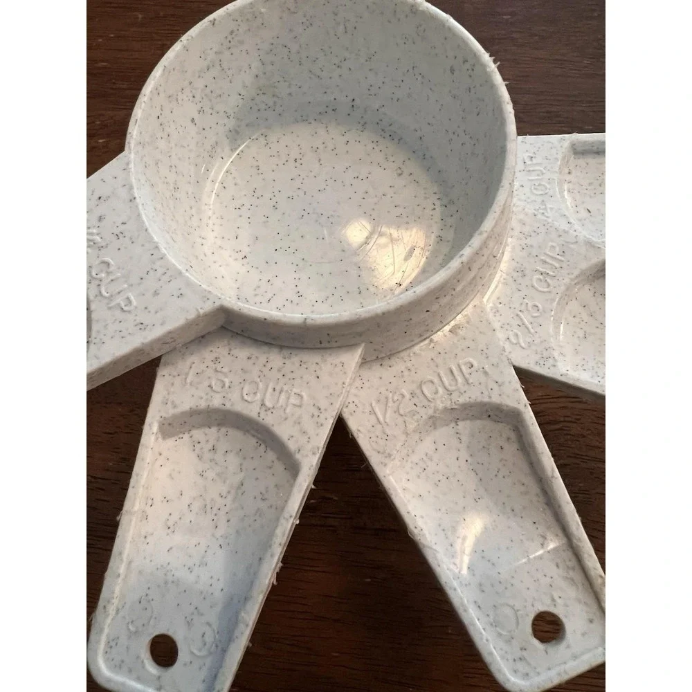 Vintage 1990s Tupperware White Gray Speckled Measuring Cups- Set of 5